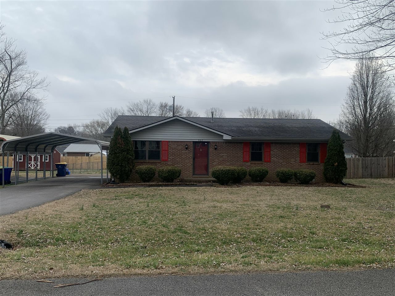 Property Photo:  907 Mimosa Lane  KY 42276 