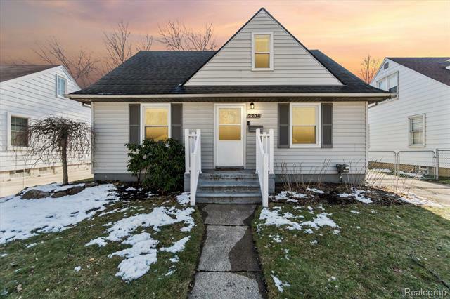 Property Photo:  2204 Mahan Street  MI 48220 