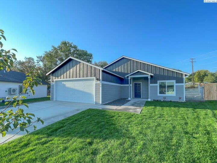 1503 13th Street  Benton City WA 99320 photo