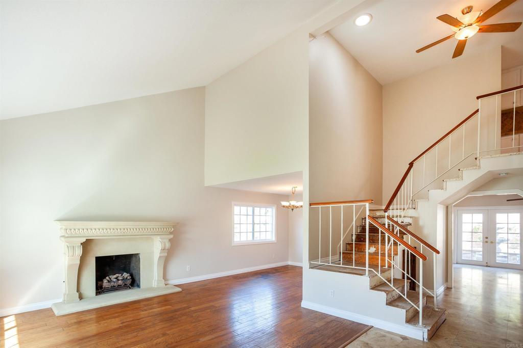 Property Photo: 1595 Avenida De Los Lirios CA 92024