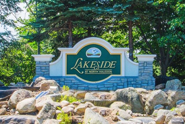 Property Photo:  15 Magnolia Way  NJ 07508 