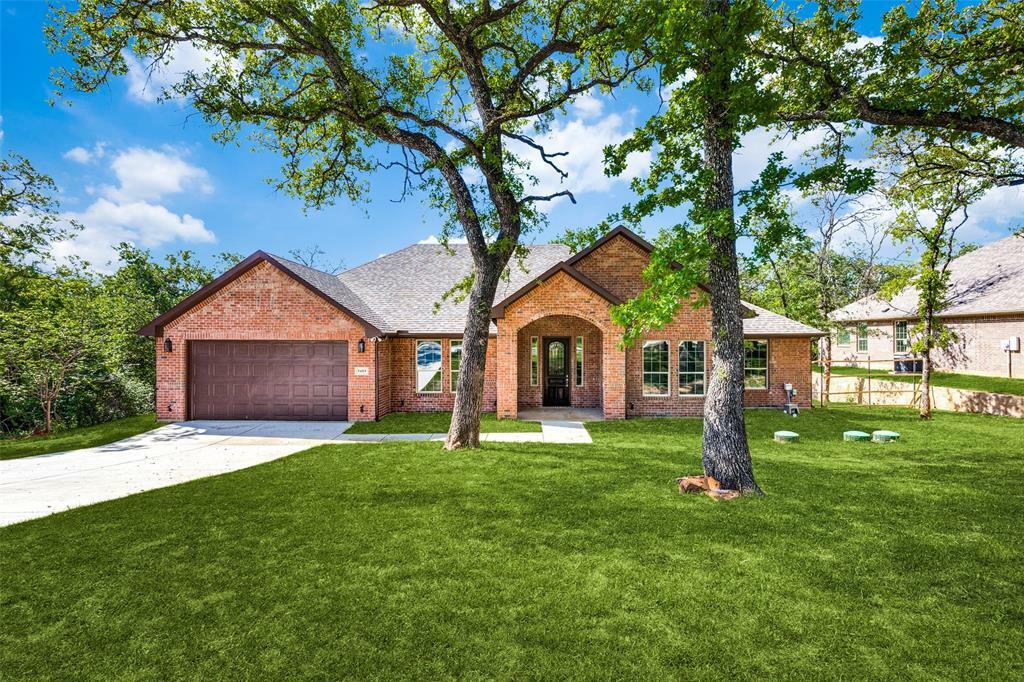 Property Photo: 1409 Apache Court TX 76058