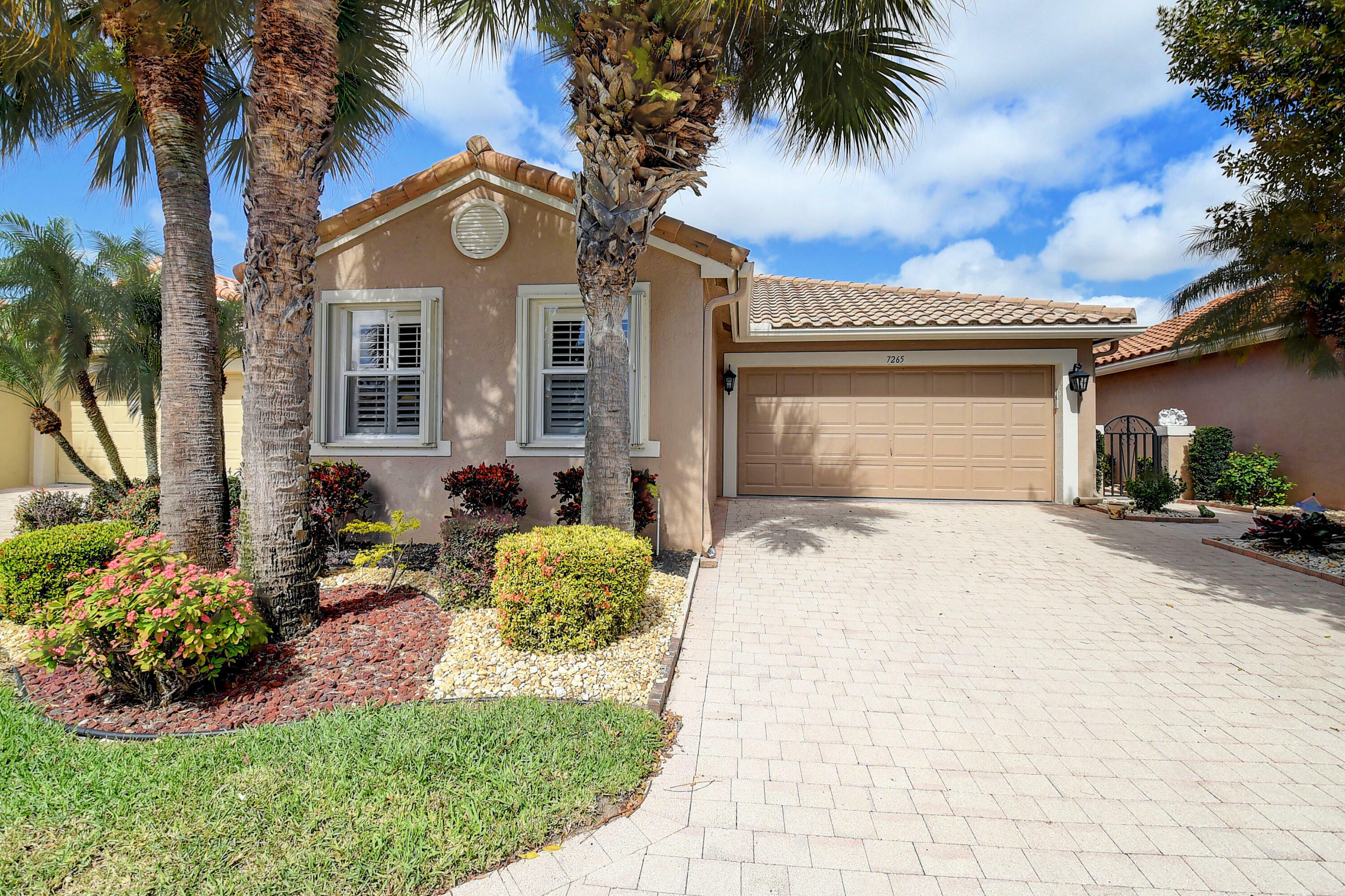 Property Photo:  7265 Mistral Court  FL 33437 