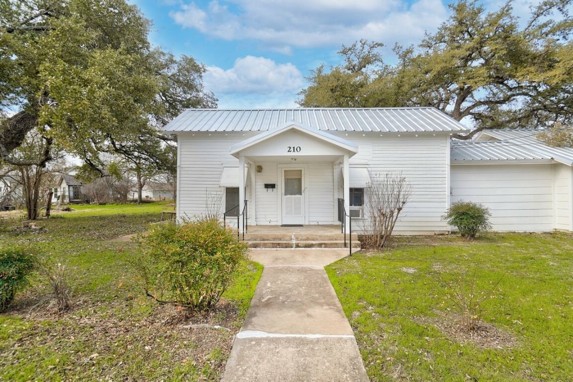 Property Photo:  210 N Georgetown Street  TX 78664 