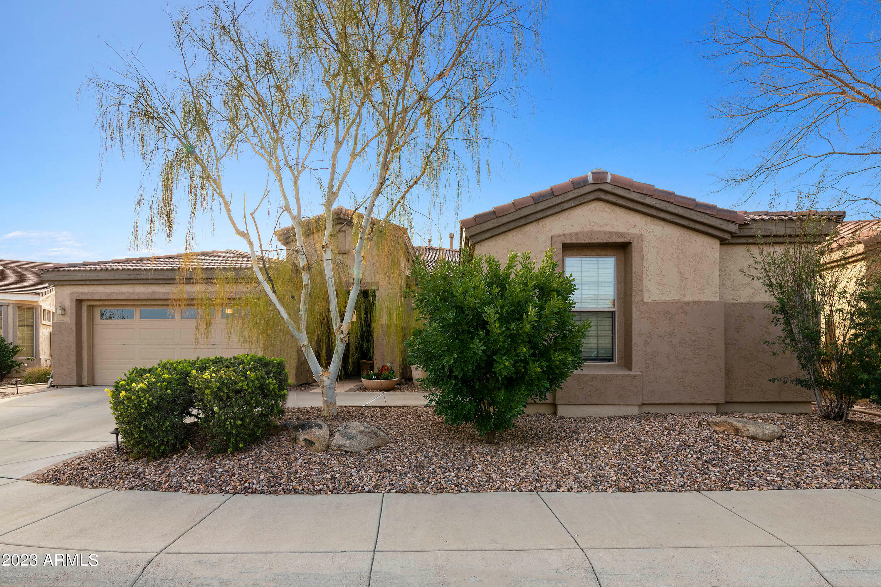 Property Photo: 4299 E Blue Spruce Lane AZ 85298