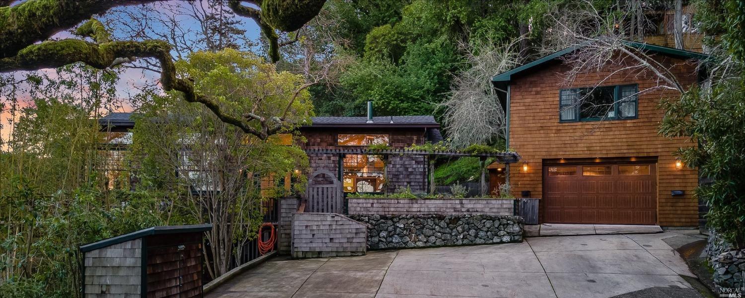 Property Photo: 17 Hillcrest Avenue CA 94960