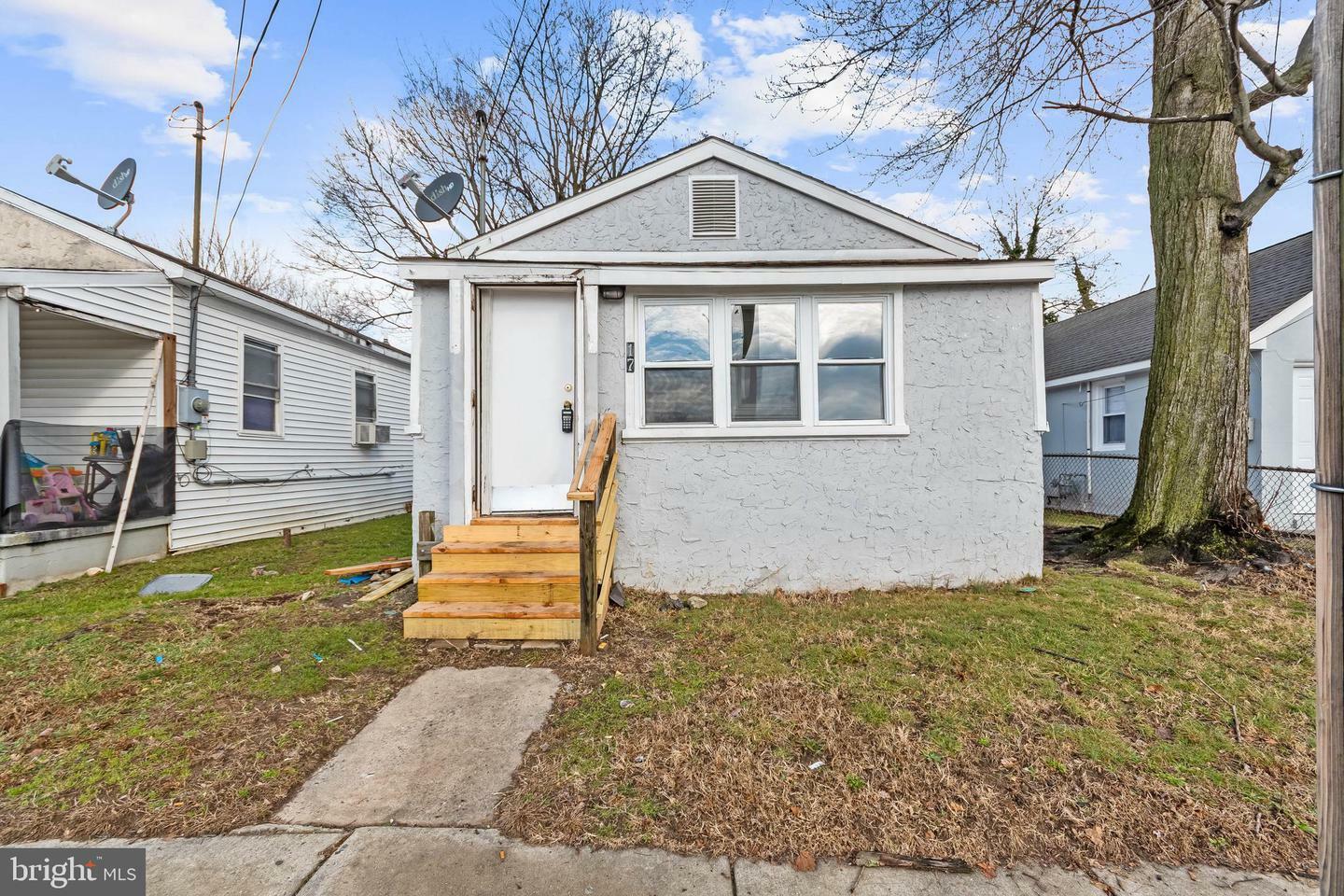 Property Photo:  17 Willis Street  NJ 08069 