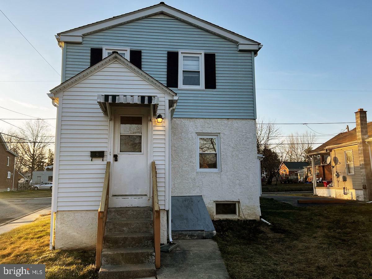 Property Photo:  302 E Howard Street 2  PA 19464 