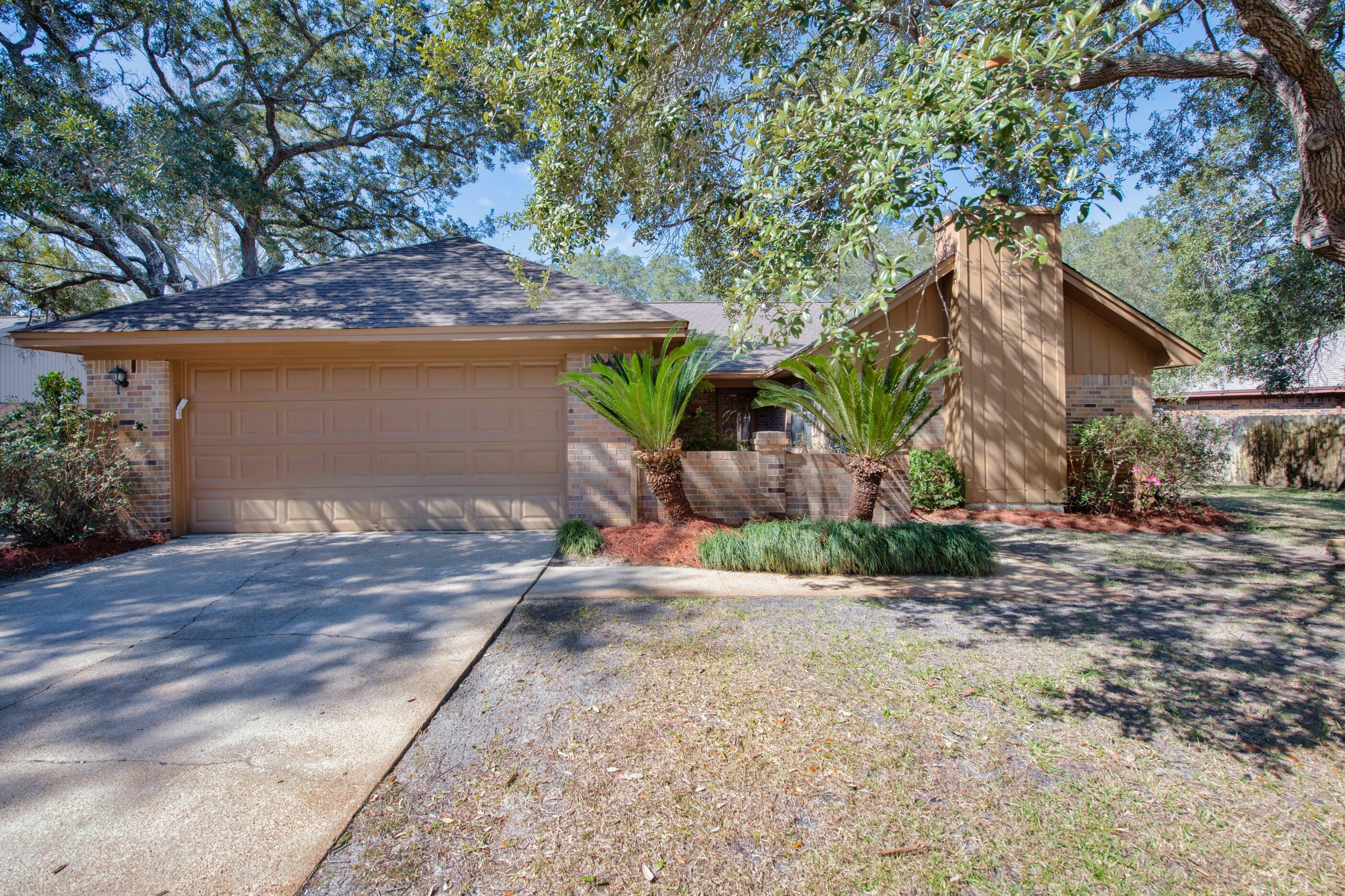 Property Photo:  18 Mariners Lane  FL 32569 