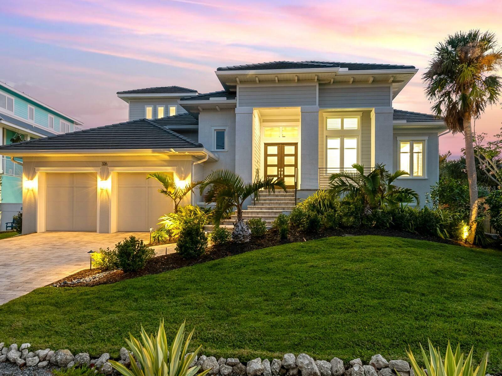 Property Photo: 326 Island Circle FL 34242