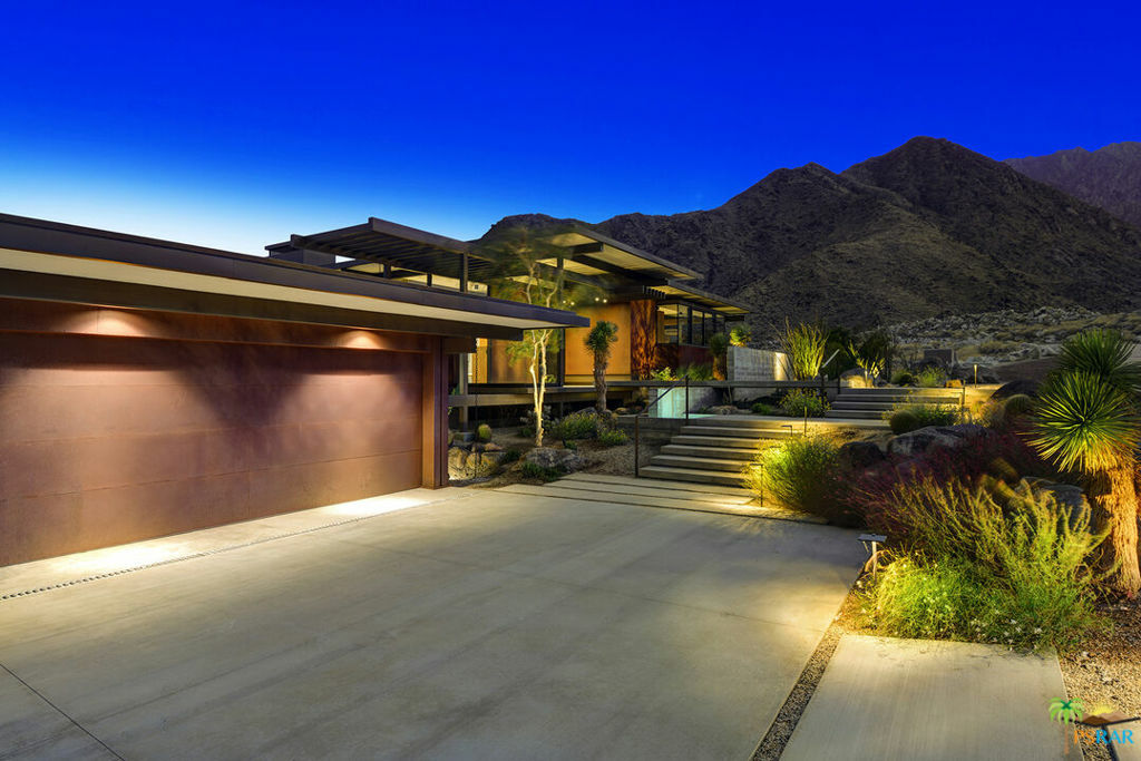 Property Photo: 2465 Winter Sun Drive CA 92262