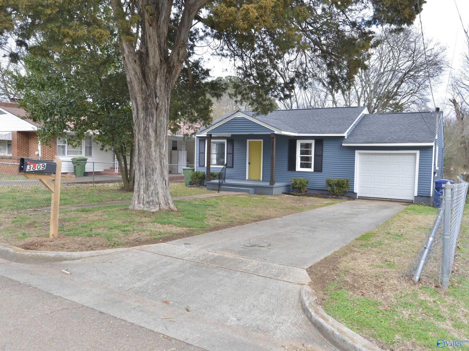 Property Photo: 3809 Penny Street SW AL 35805