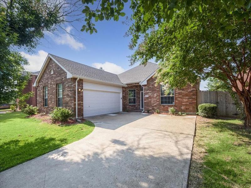 Property Photo: 4034 Carrington Drive TX 75043