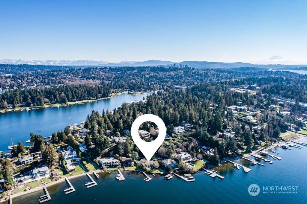 Property Photo:  3603 Evergreen Point Road  WA 98039 