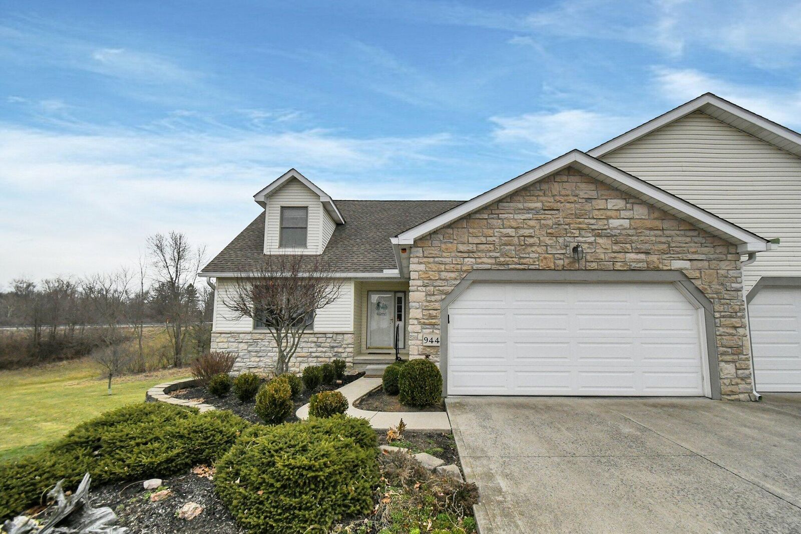 Property Photo: 944 Hopewell Heights Drive OH 43056