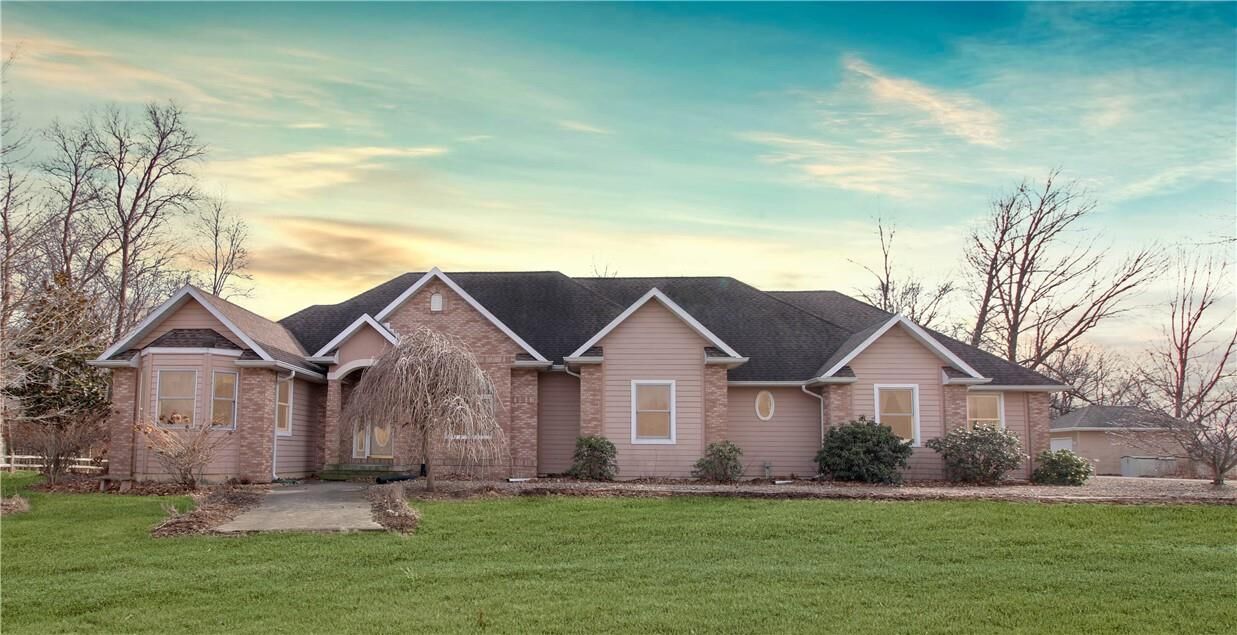 Property Photo:  3174 County Highway 33  IL 62463 