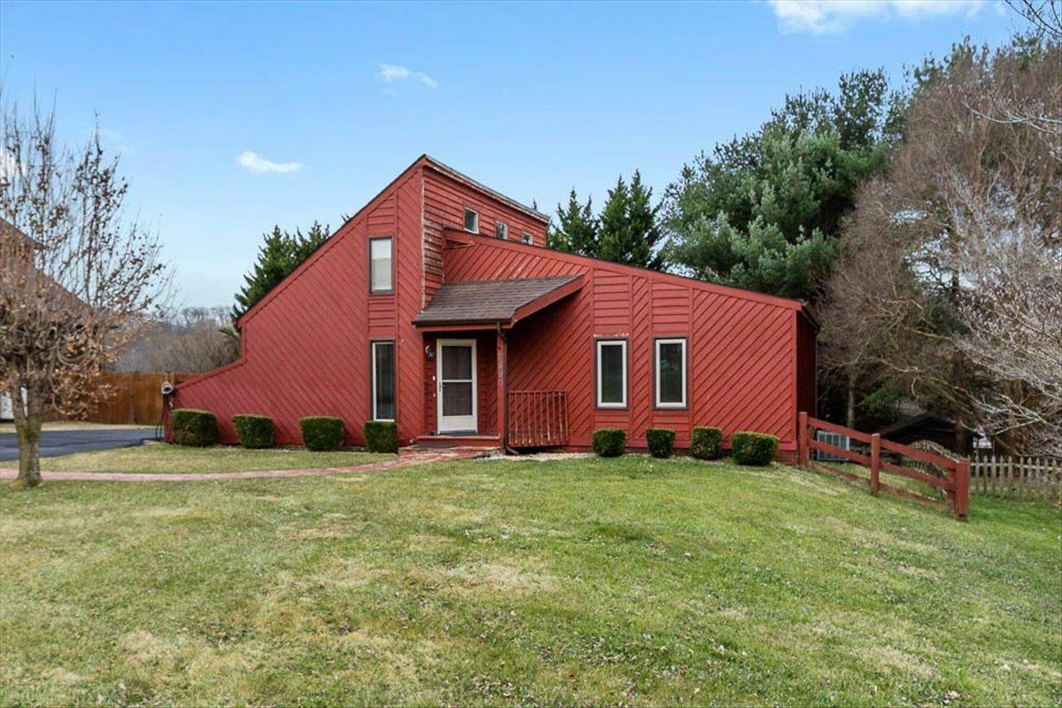 Property Photo:  2690 Old Fort Road  VA 24060 