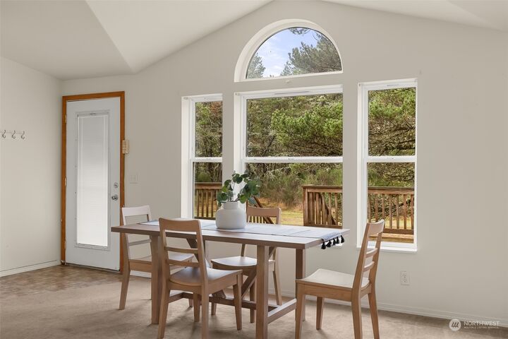 Property Photo:  1960 Ocean Way S  WA 98595 