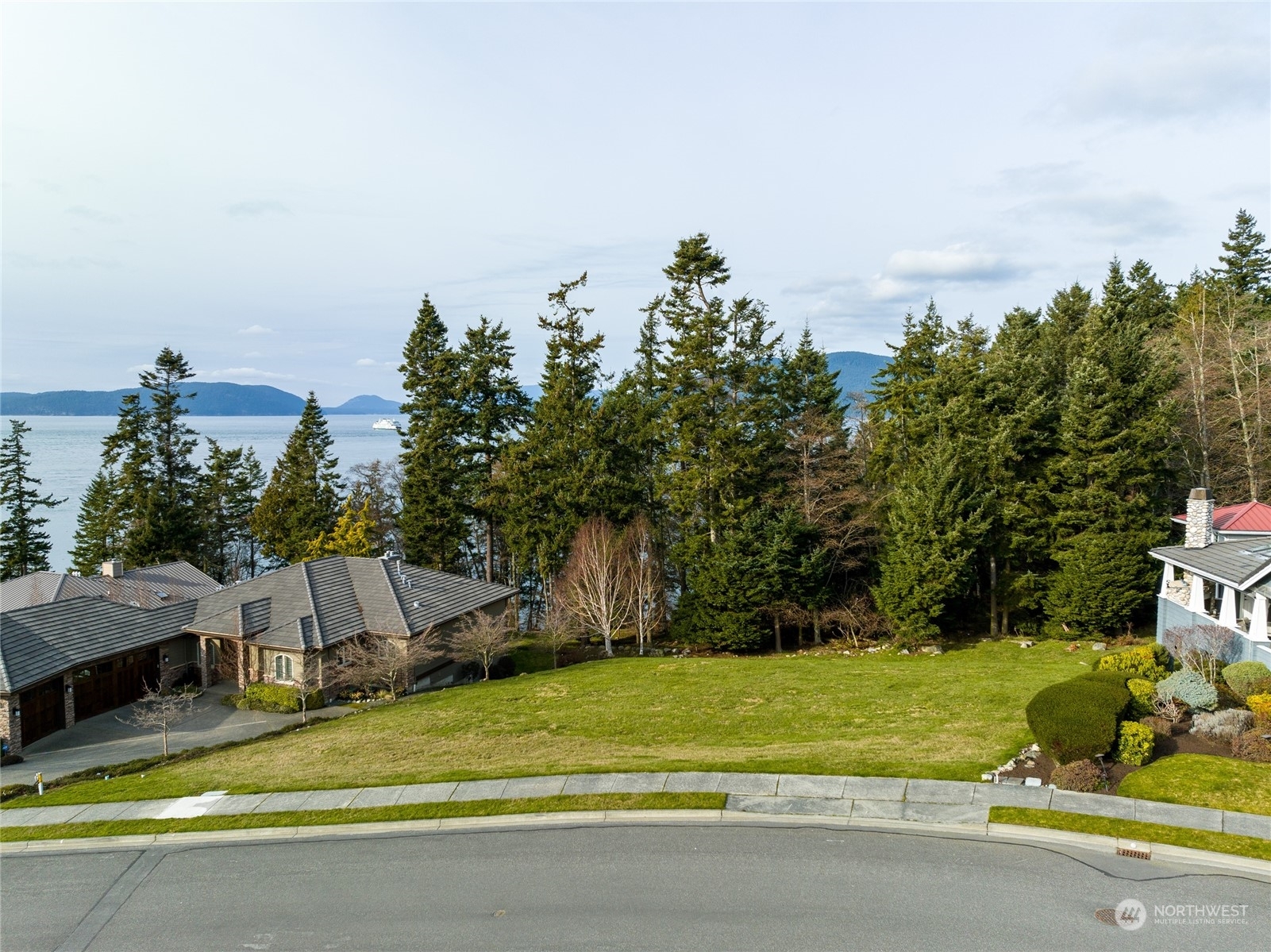 Property Photo:  2409 Washington Court  WA 98221 