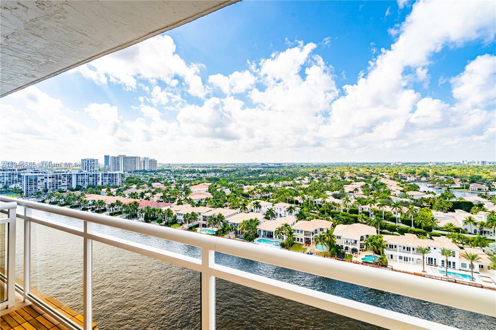 Property Photo:  1600 S Ocean Dr 17D  FL 33019 