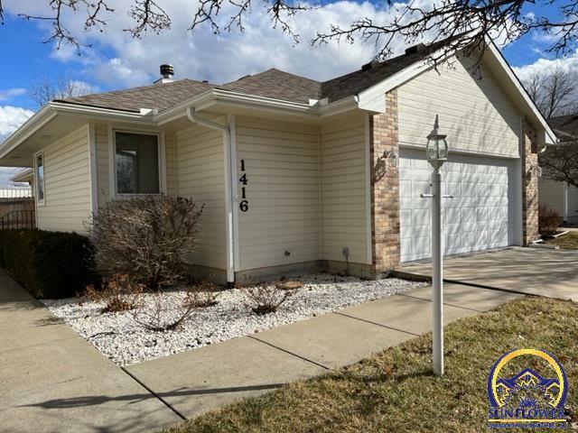 Property Photo:  1416 SW Woodhull Ct  KS 66604 