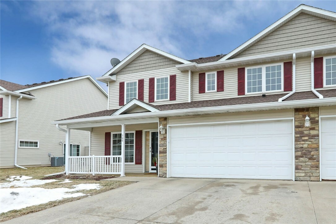 Property Photo:  2900 SE Glenstone Drive 504  IA 50111 