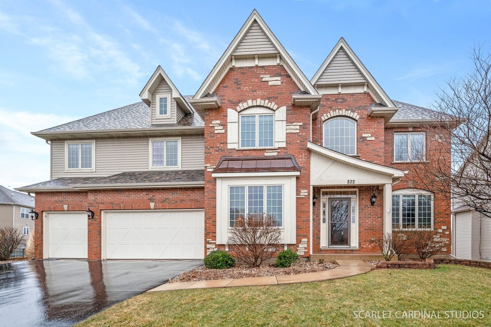 Property Photo:  822 Indigo Drive  IL 60554 