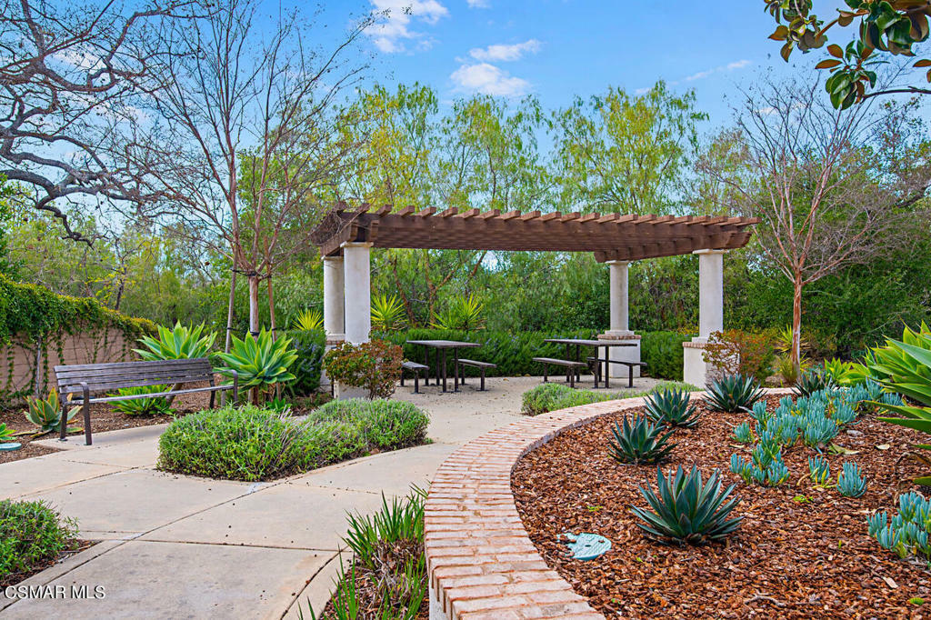 Property Photo: 31 Jensen Court CA 91360