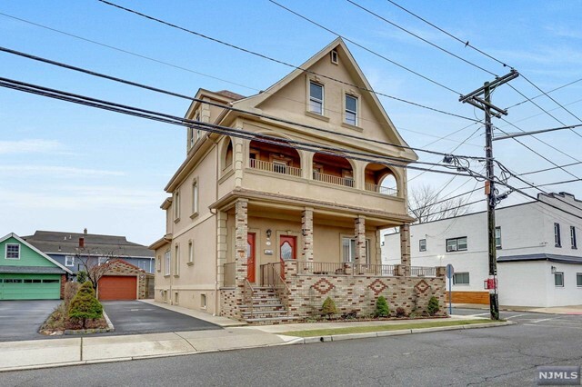 Property Photo:  75 Vreeland Avenue  NJ 07601 