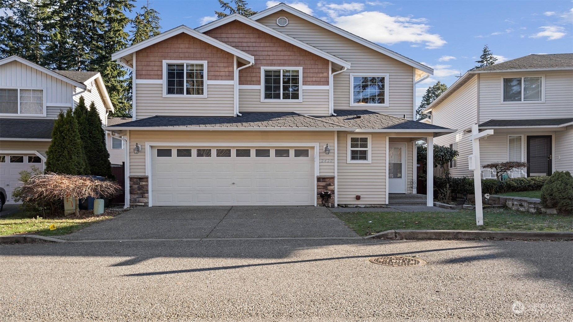 Property Photo:  2420 135th Place SW  WA 98087 