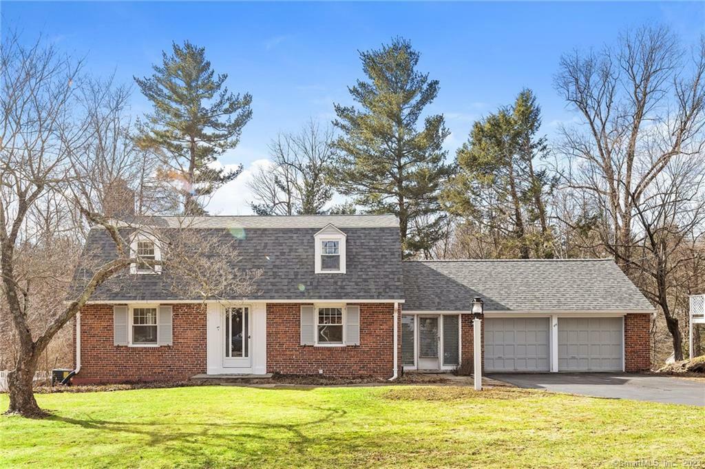 Property Photo: 44 Hillsboro Drive CT 06107