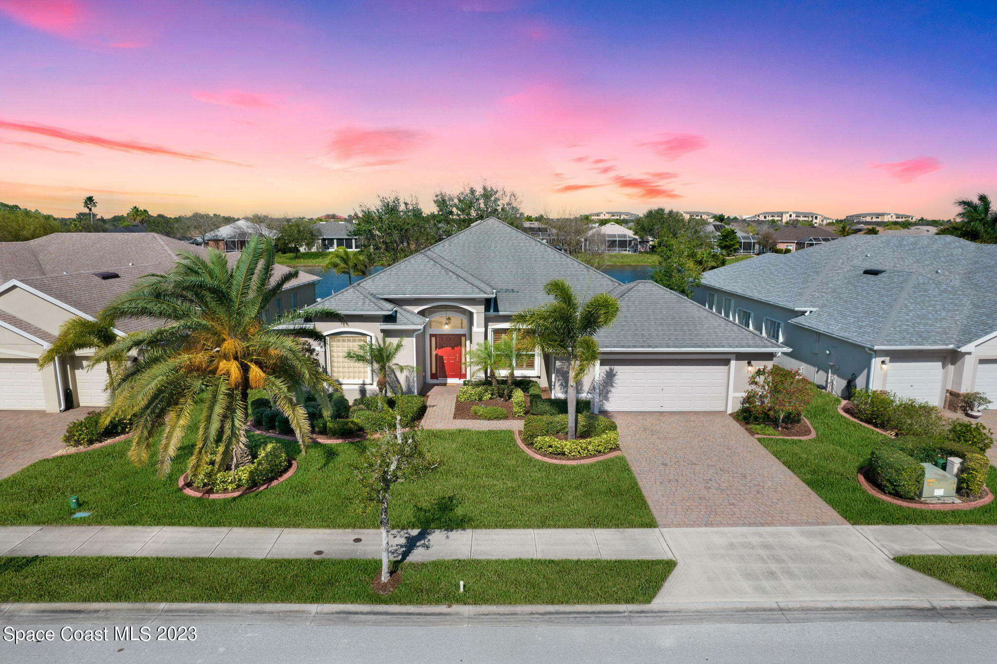 Property Photo: 2713 Galindo Circle FL 32940