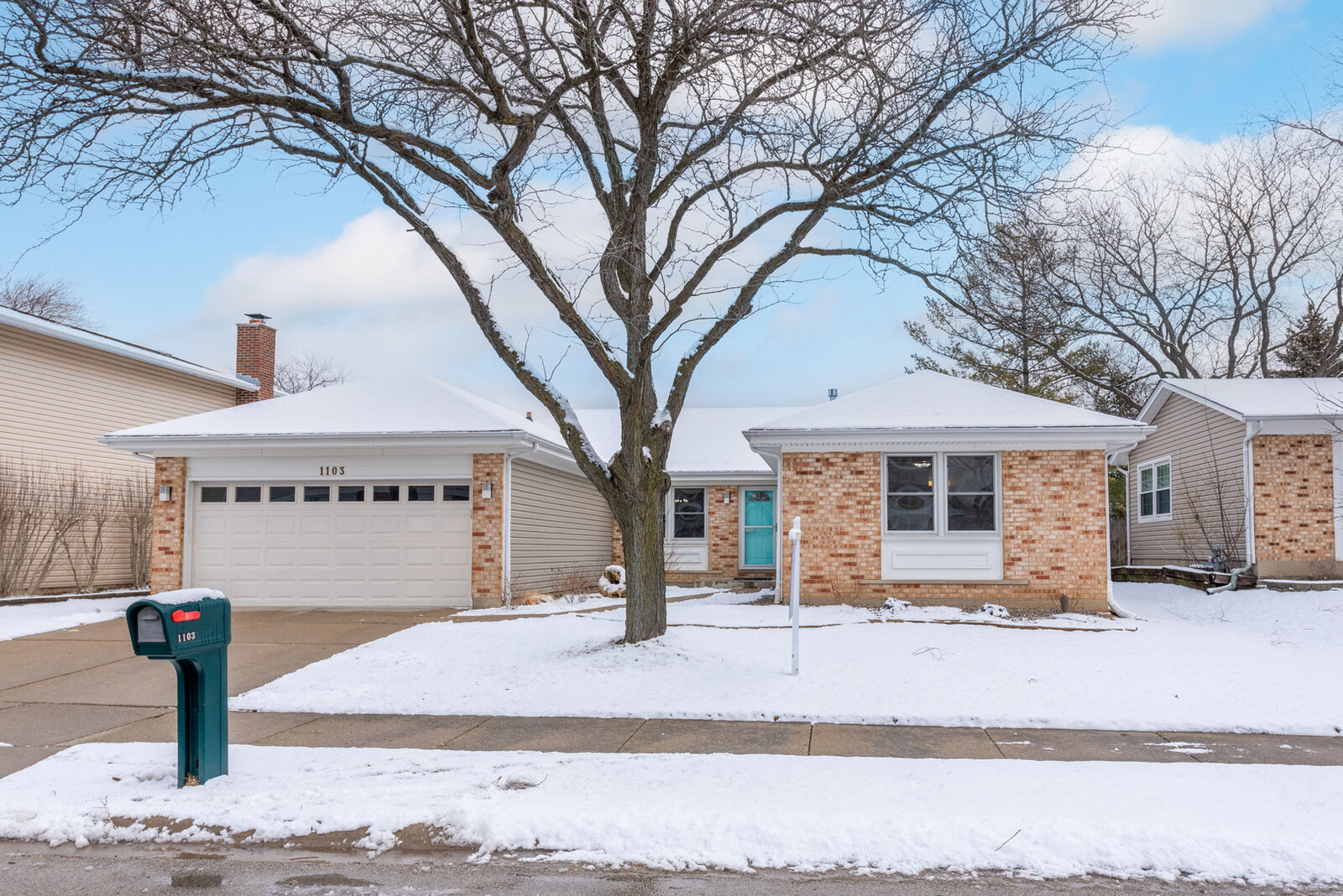 Property Photo:  1103 Marlowe Place  IL 60061 