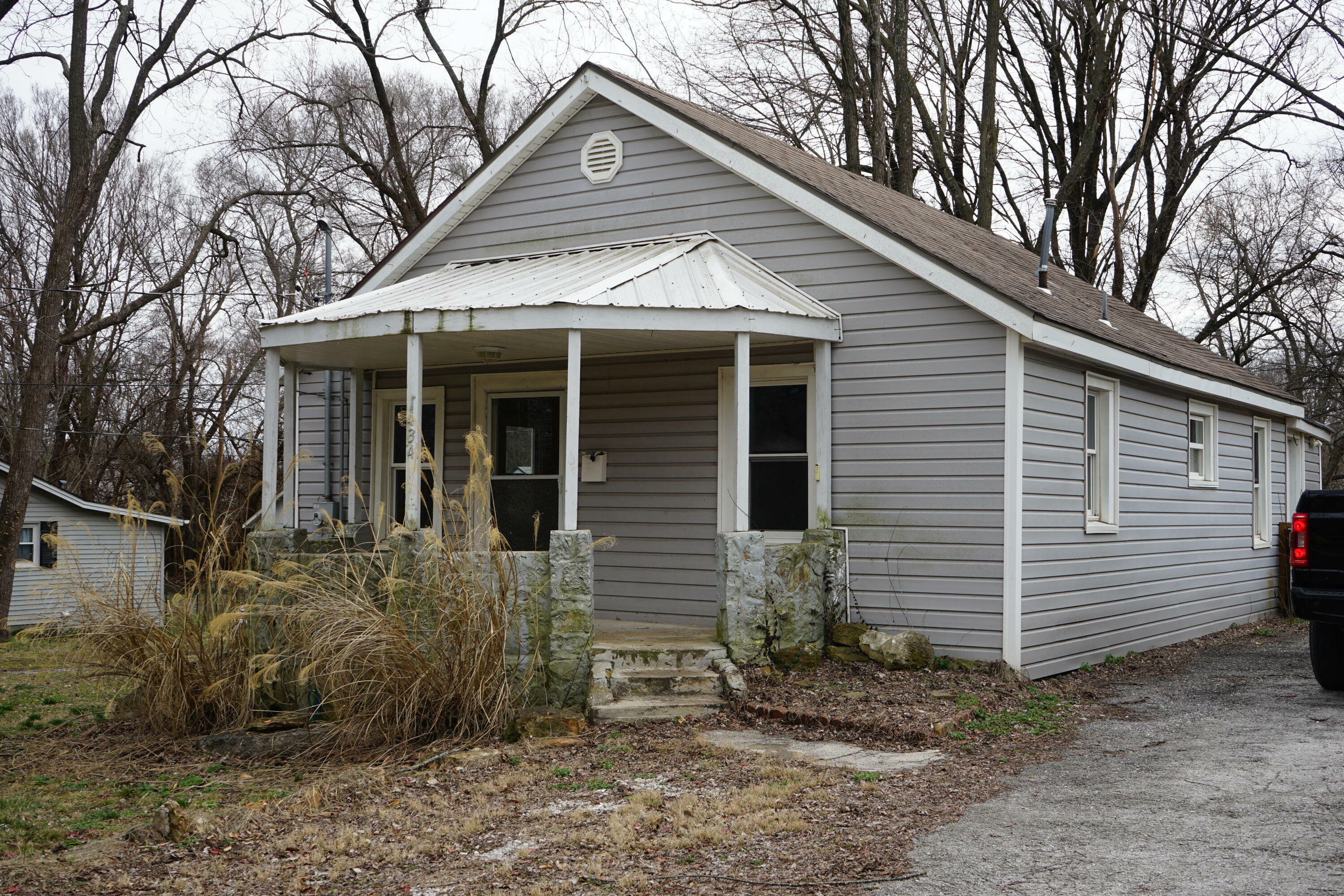 Property Photo:  1434 W Catalpa Street  MO 65807 