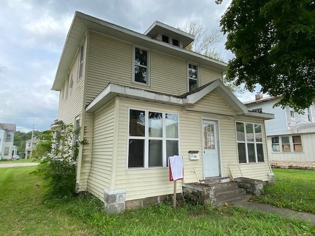 Property Photo:  224 5th Street   61920 