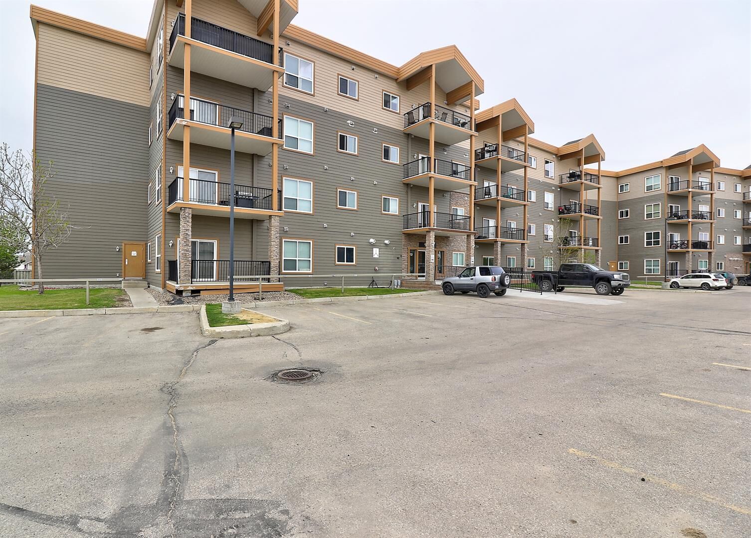 Property Photo: 406, 9221 Lakeland Drive 406 AB T8X 0B8