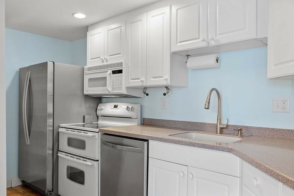 Property Photo: 53 Warren Street 220 MA 01950