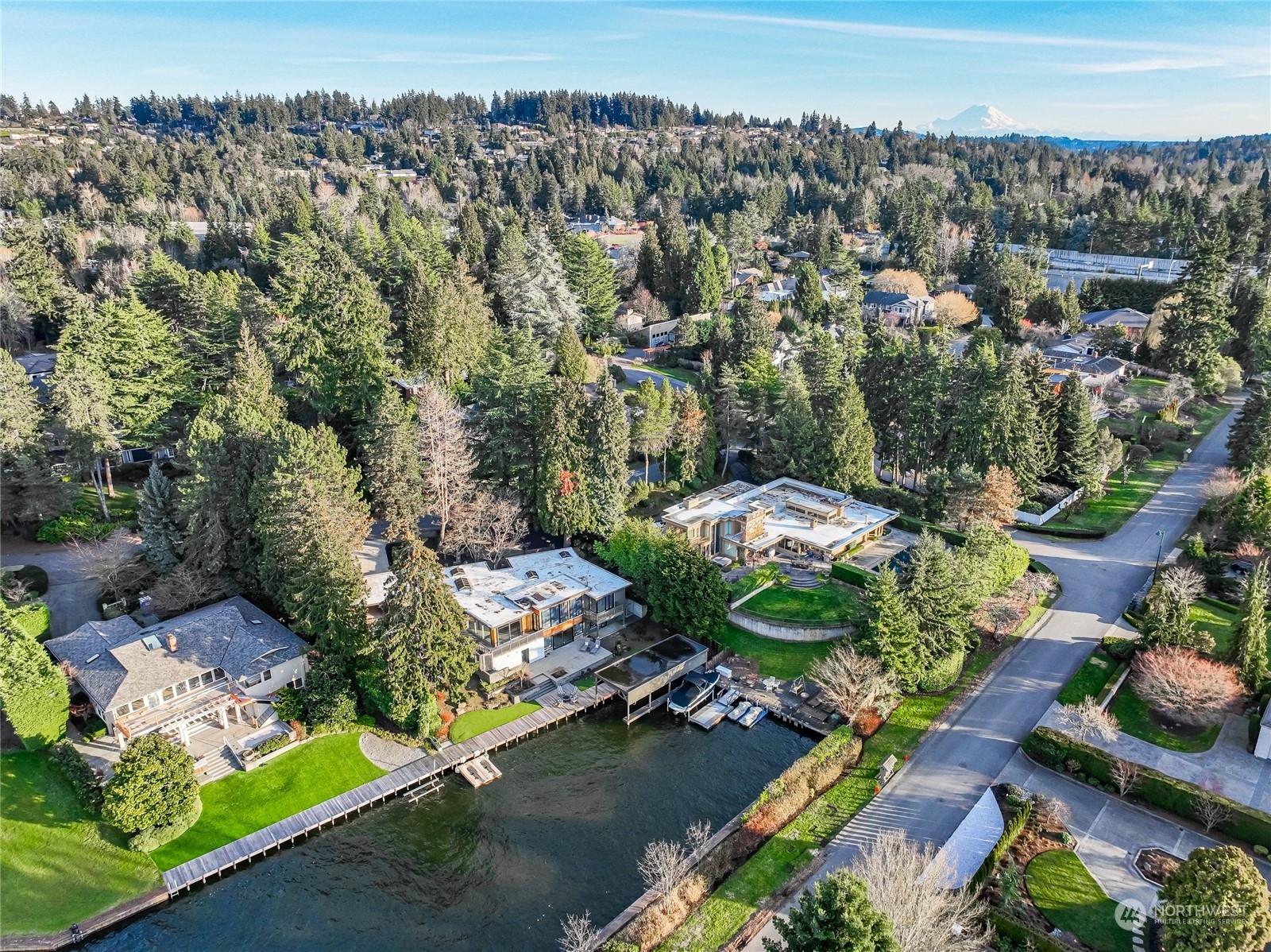 Property Photo:  3121 Hunts Point Circle  WA 98004 