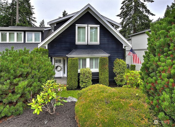 6 bed Steilacoom home for sale 1219 Adams Street, Steilacoom, WA 98388