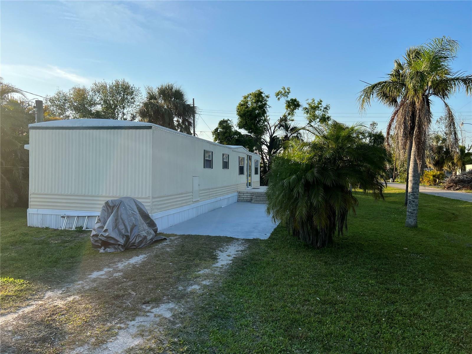 Property Photo:  1723 Harbor Avenue  FL 33982 