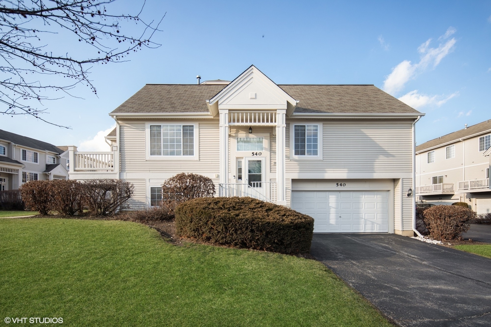 540 Cary Woods Circle  Cary IL 60013 photo