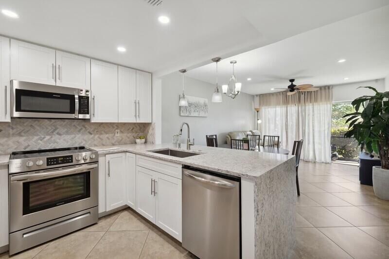 Property Photo:  9500 SW 3rd Street 107  FL 33428 