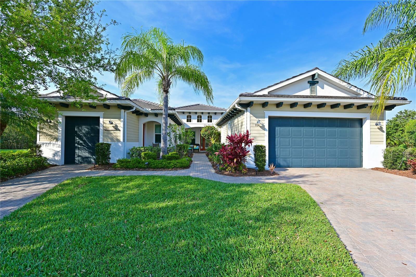Property Photo: 934 Mangrove Edge Court FL 34208