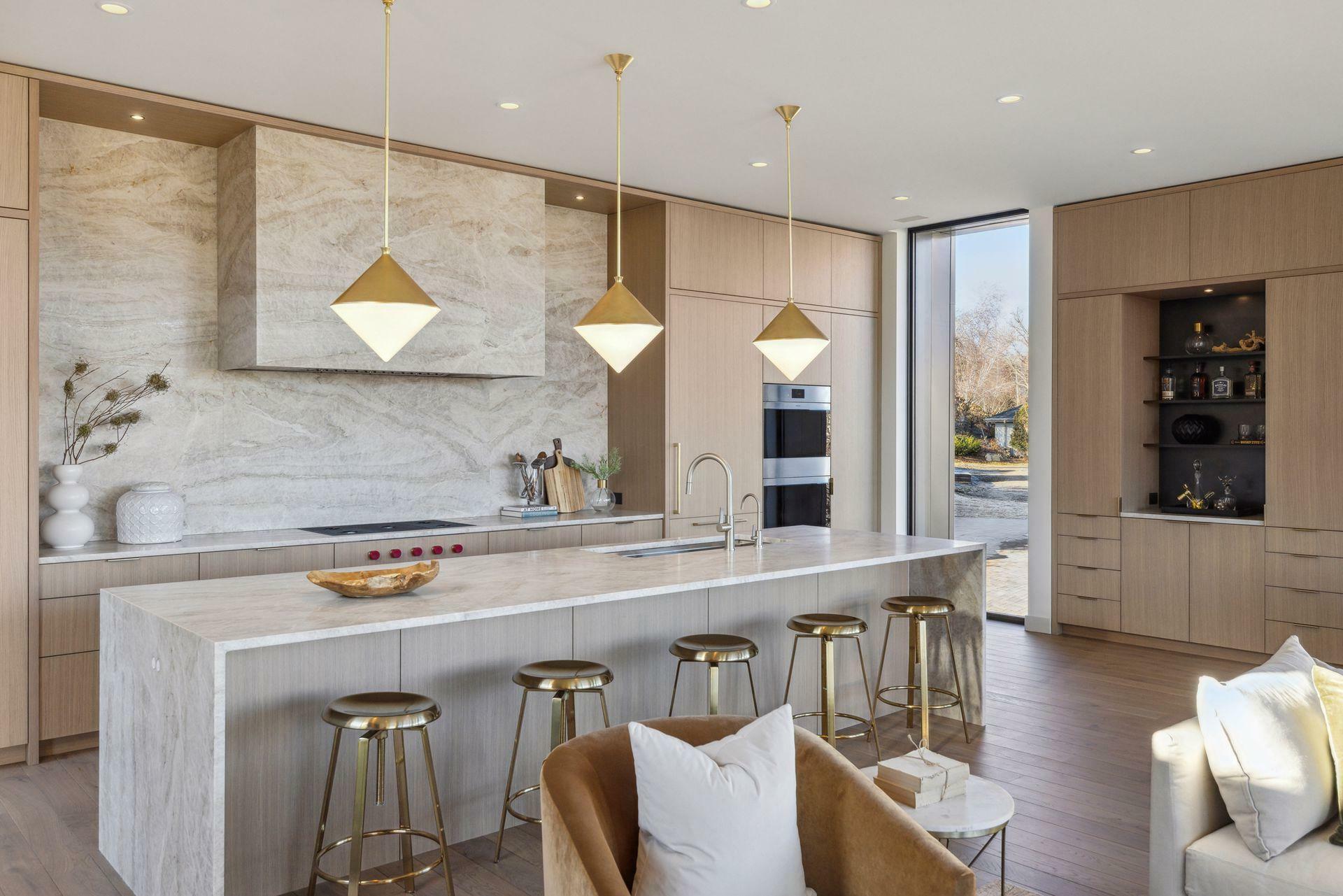 Property Photo: 35 Groveland Terrace 202 MN 55403