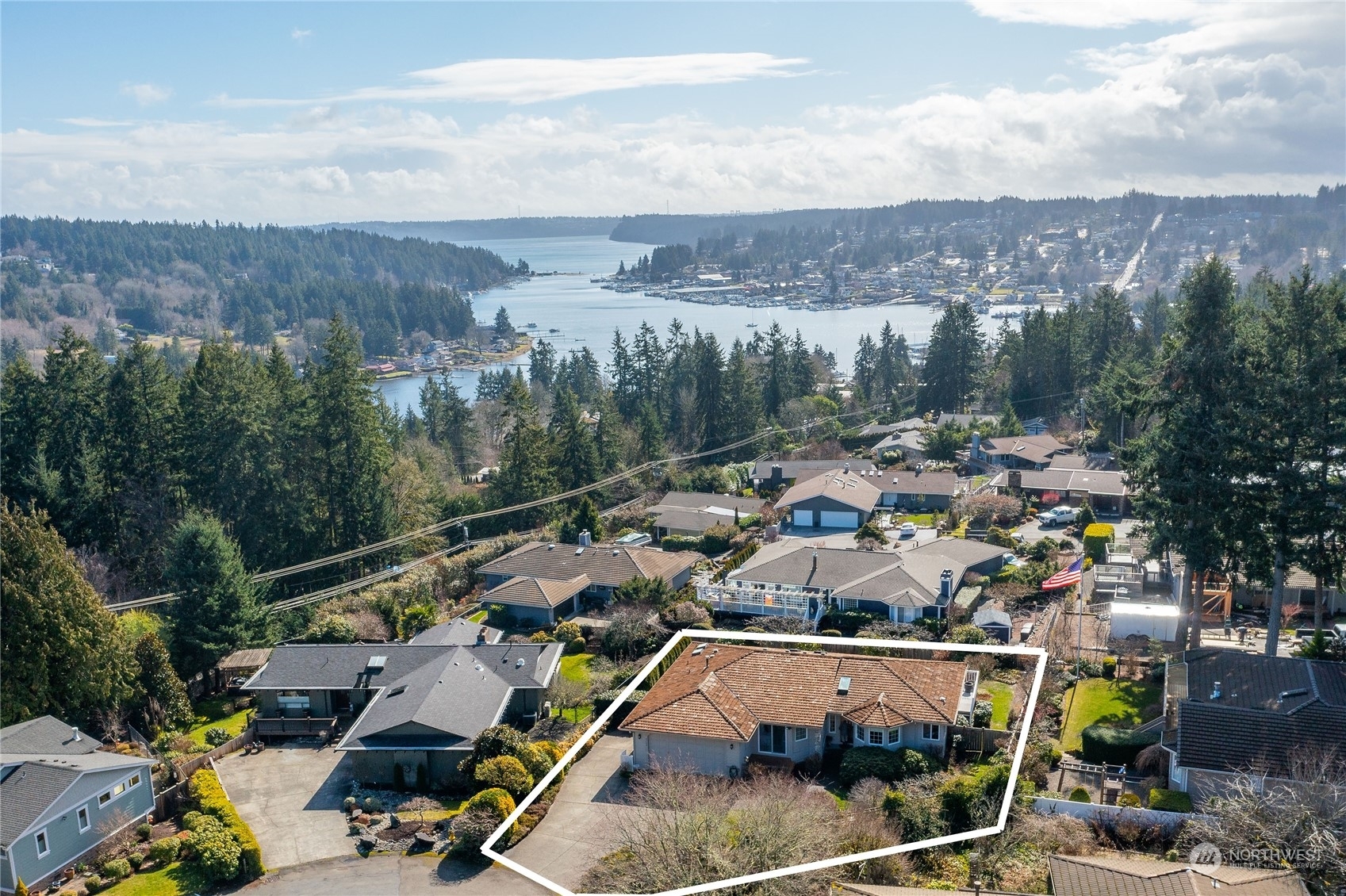 Property Photo:  9722 Harborview Place  WA 98332 