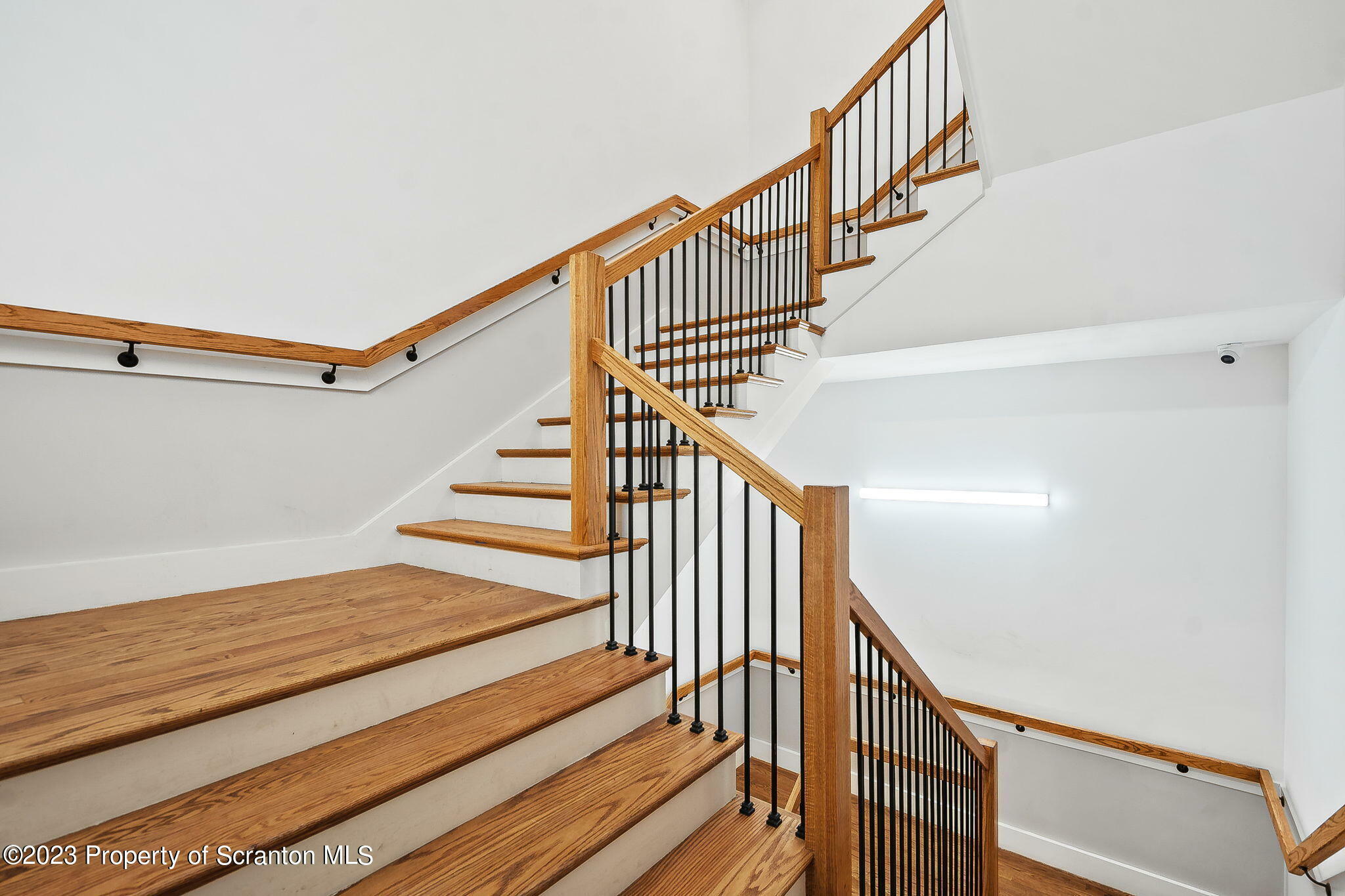 Property Photo: 19 N River St Unit 402 PA 18702