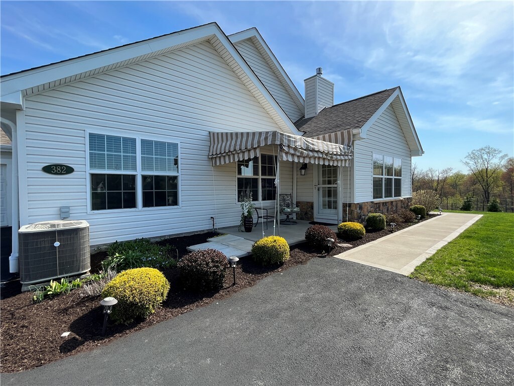 Property Photo:  382 Saddlebrook Rd  PA 15044 