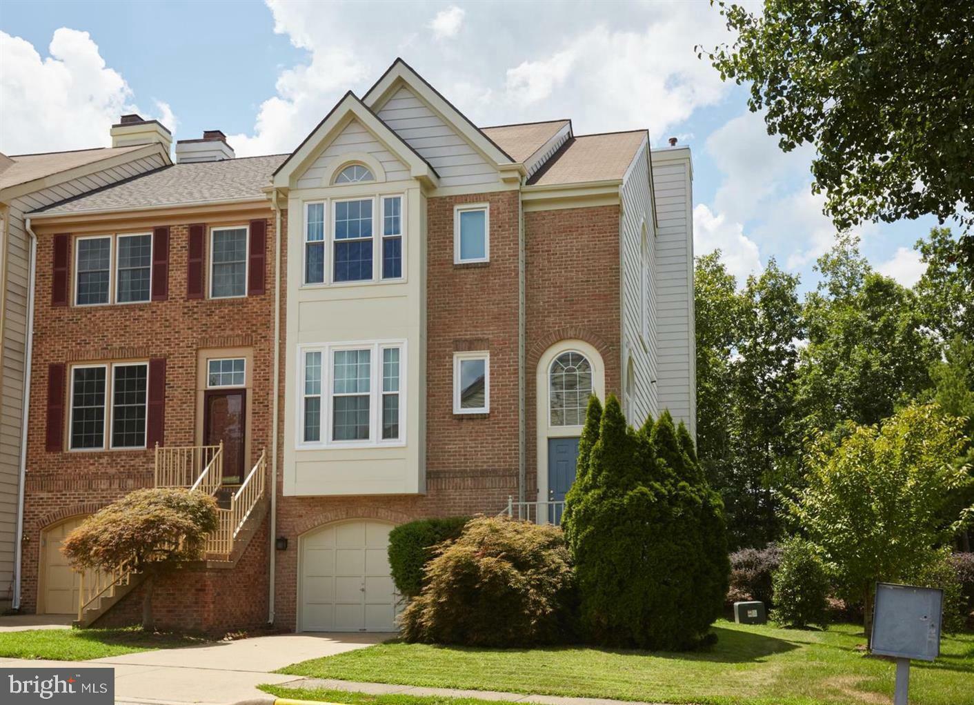 Property Photo: 8044 Hilliard Drive VA 20109