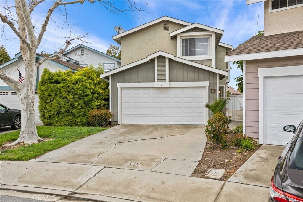 Property Photo:  8 Leesburg  CA 92620 