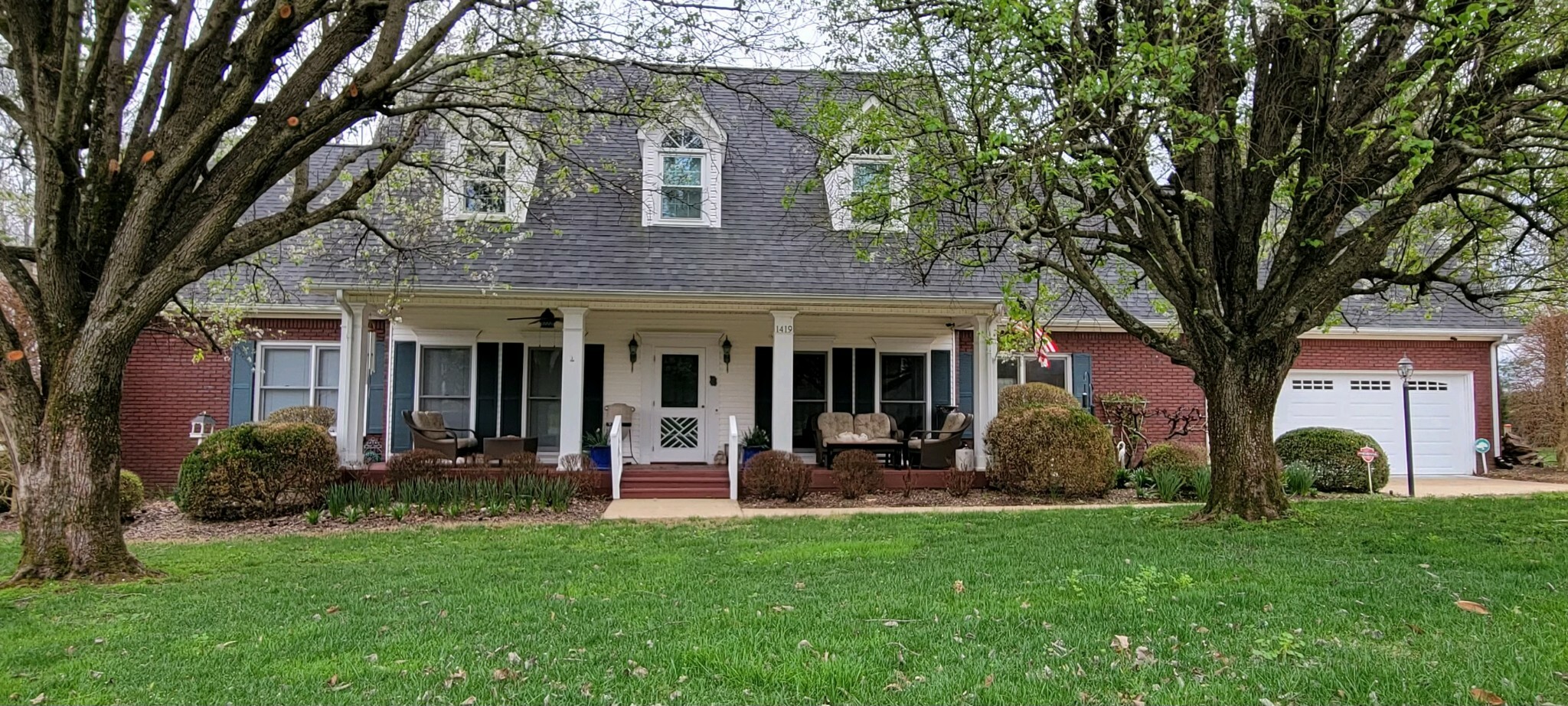 Property Photo:  1419 Courtland Dr  TN 38401 